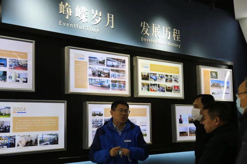 優品推介,銀企沙龍 強強聯手,合作雙贏 濟南臨港開發區在山東耀華成功舉辦優品推介暨銀企沙龍 企業